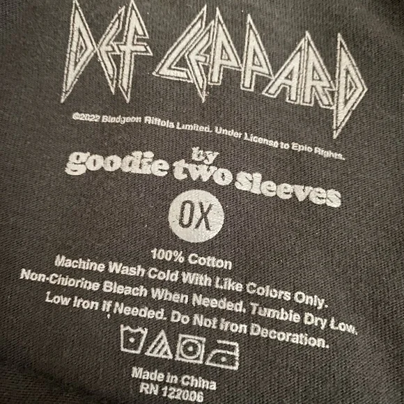 Green Day Tour Long Sleeve Tee - Picture 6 of 6